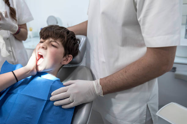 Best Emergency Tooth Extraction in Sebewaing, MI